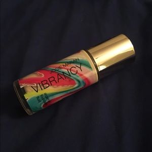 Josie Maran Vibrancy Foundation